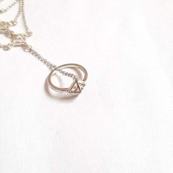 French Connection Gold Tone Finger Ring Hand Chain Bracelet | Ring Size 7 - Picture 5 of 6